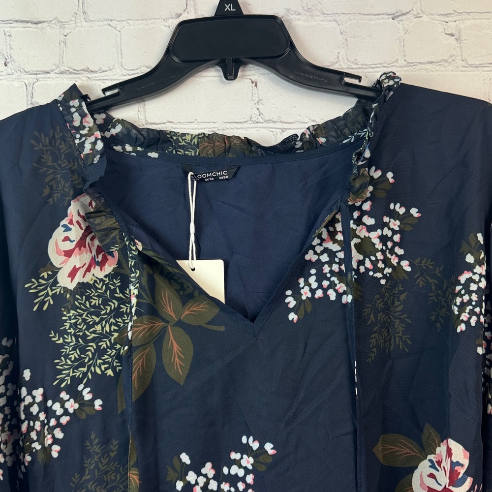 BloomChic Blue Floral Bell Sleeve Sheer Overlay Blouse Plus Size 5X 28 - Picture 5 of 8